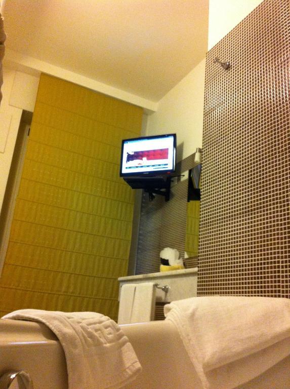 Bcomfort Hotel Cagliari Room photo