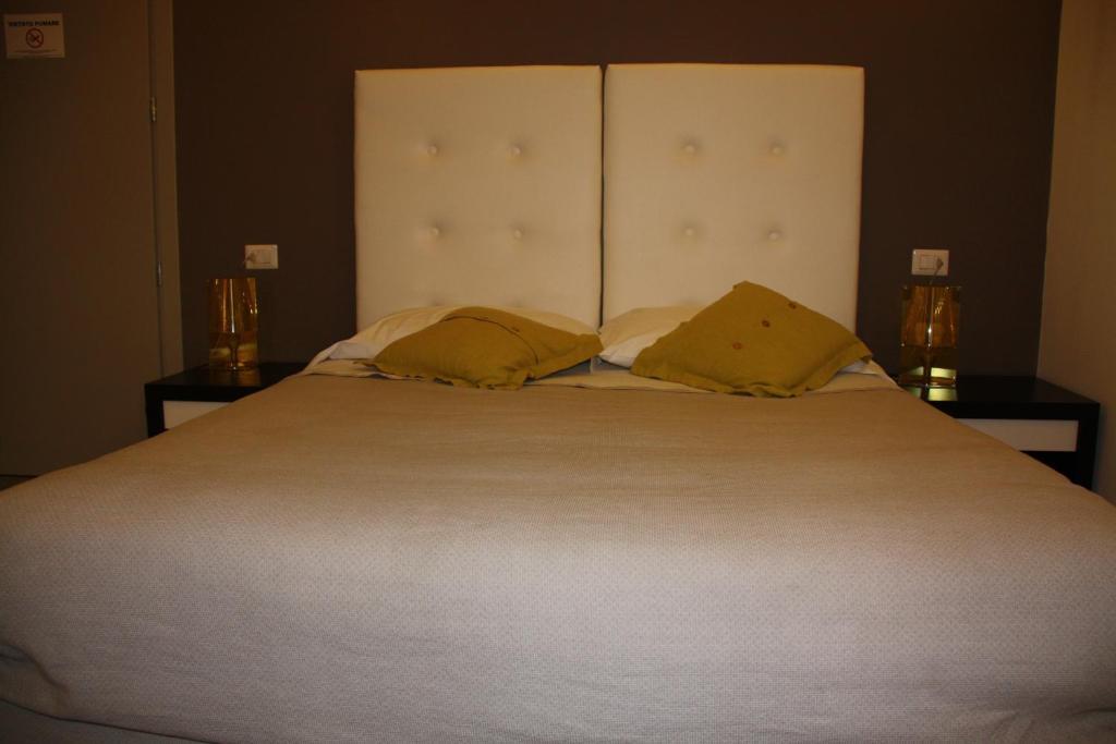 Bcomfort Hotel Cagliari Room photo